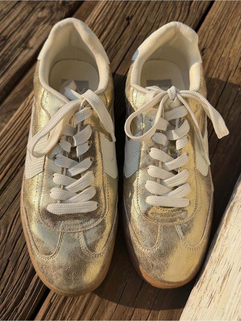 Dolce Vita Dayze Metallic Gold Leather Sneakers Women’s 6.5 Lace Up Gum Sole